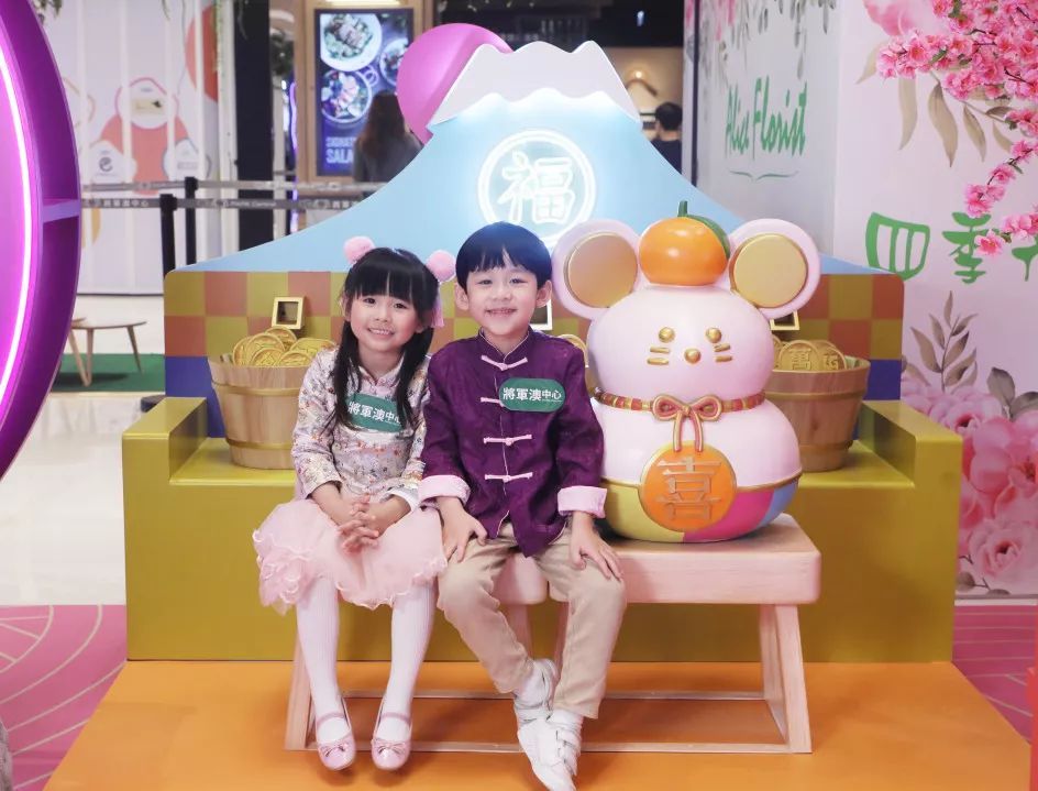 這等歡樂(lè)可愛(ài)的商場(chǎng)美陳展覽活動(dòng)將一一刷新了你的朋友圈 - 第81張 - 會(huì)展活動(dòng)策劃CCASY.COM 這等歡樂(lè)可愛(ài)的商場(chǎng)美陳展覽活動(dòng)將一一刷新了你的朋友圈 - 第81張