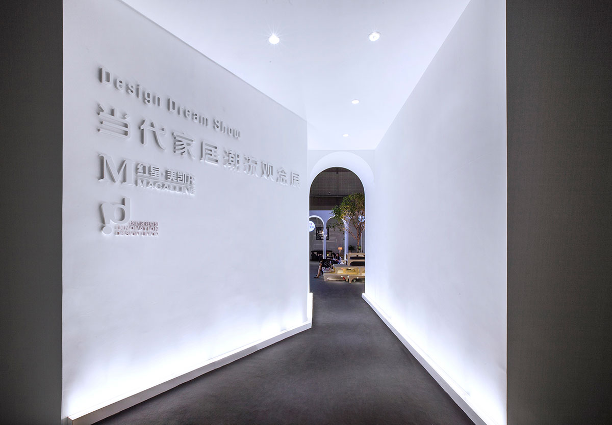 有懸崖、有森林、有山丘，還有一層層的椅子，這個(gè)展館真是新思維