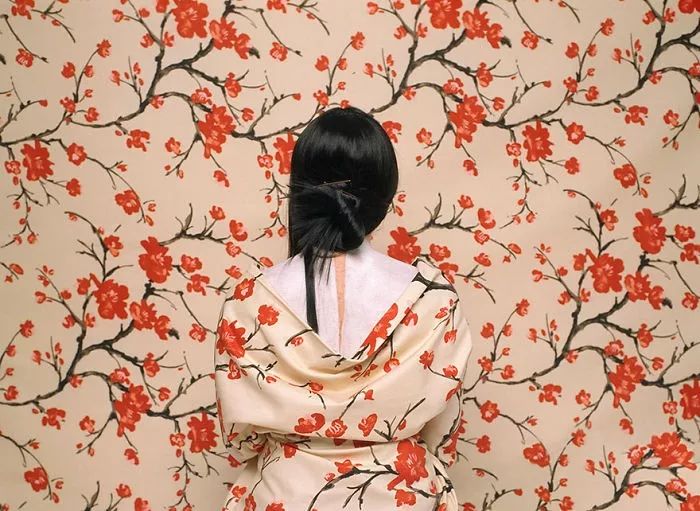 攝影、繪畫(huà)、行為藝術(shù)融為一體的藝術(shù)會(huì)展活動(dòng)驚呆了大眾的視線