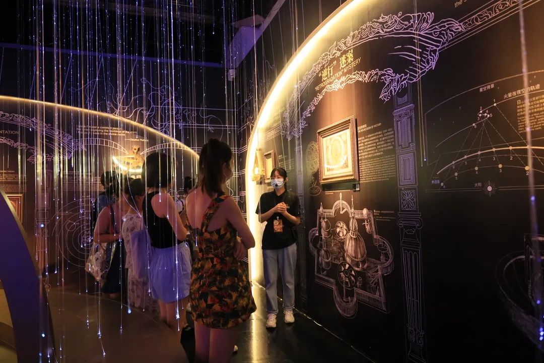 火星2035沉浸式科學(xué)藝術(shù)展覽活動策劃科幻成分太足了 - 第21張 - 會展活動策劃CCASY.COM 火星2035沉浸式科學(xué)藝術(shù)展覽活動策劃科幻成分太足了 - 第21張