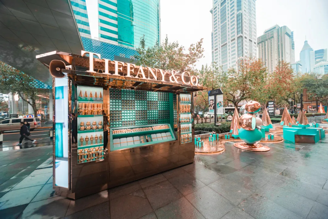 Tiffany圣誕樹正式亮燈，藍(lán)色禮盒解鎖圣誕活動策劃贏驚喜
